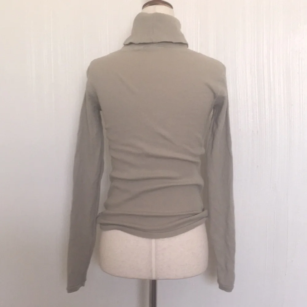 NWOT Nui Franco cotton kids turtleneck top shirt Sage green PJ Outerwear 12 M L